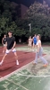 能不能加一个？😍在野球场被漂亮小姐姐防守是种什么体验？